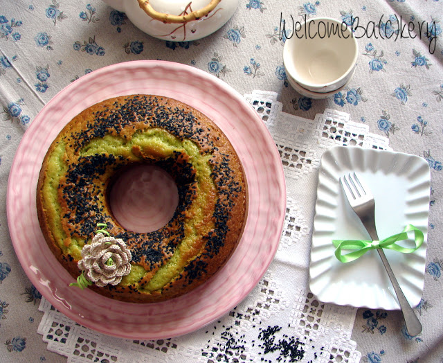 Ciambella al mascarpone e tè matcha