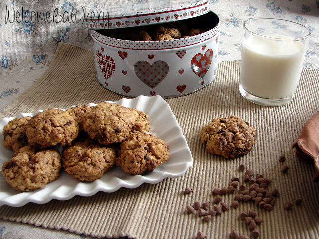 Biscotti all’olio con cioccolato e nocciole