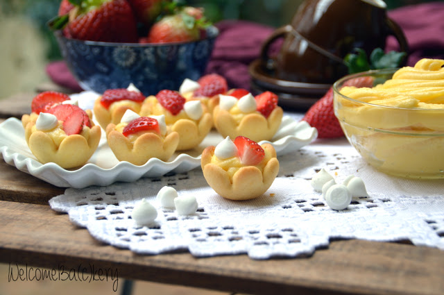 Cestini di frolla con crema pasticcera