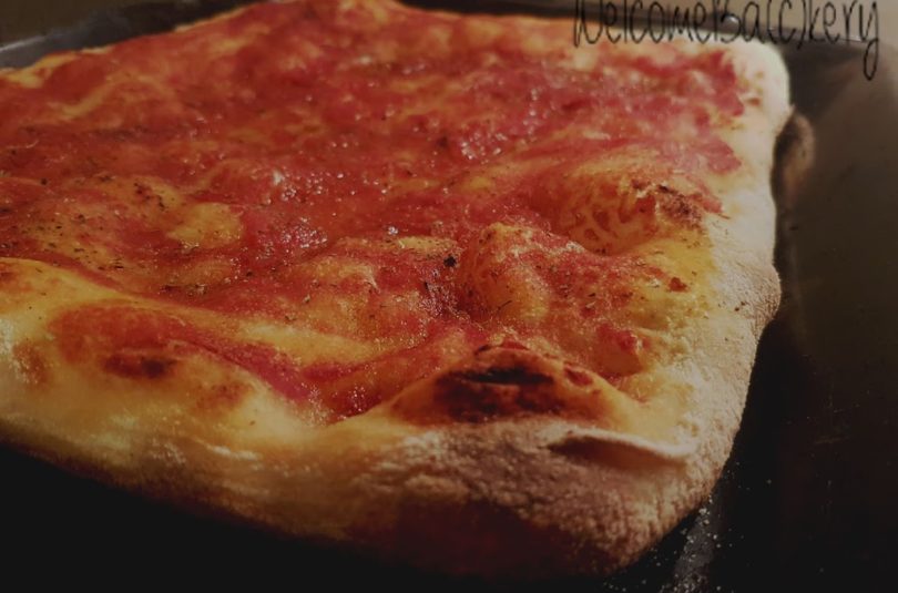 Pizza in teglia senza impasto