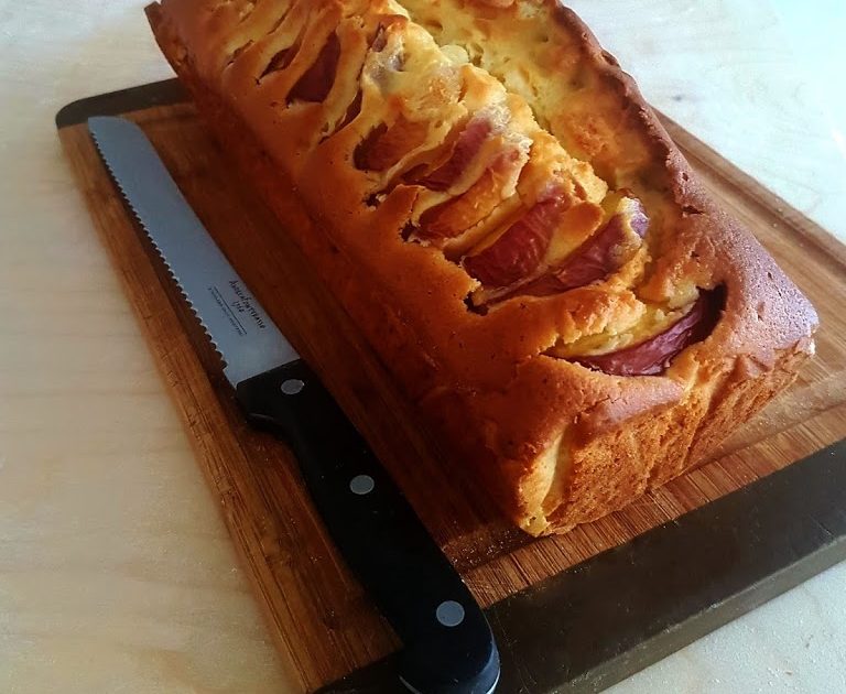 Torta morbida con pesche e albicocche, senza burro