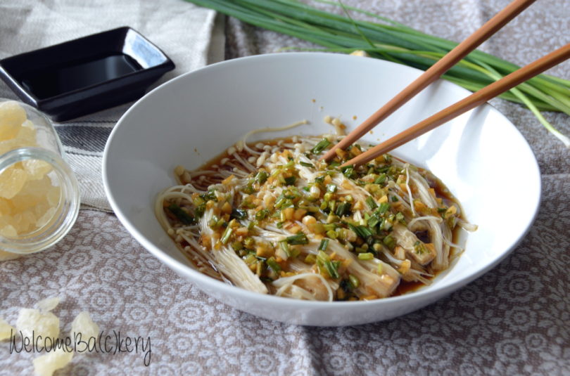 Enoki mushrooms with garlic and scallion sauce