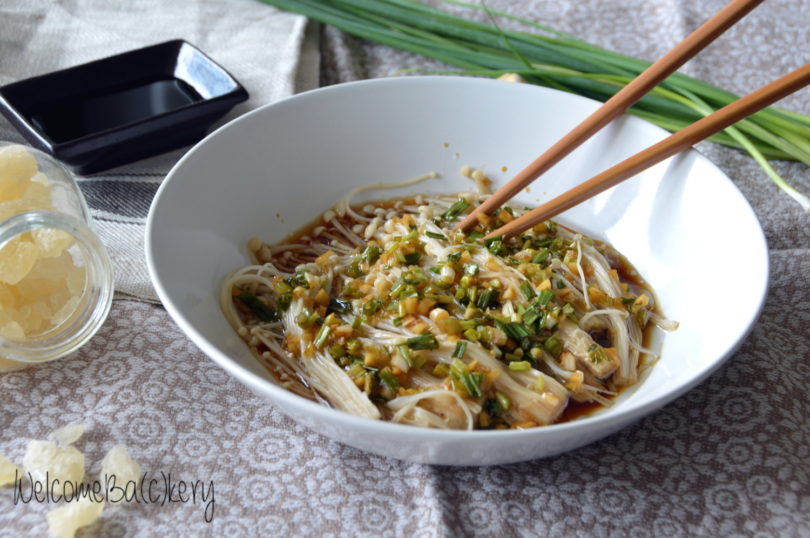 Funghi enoki in salsa all’aglio