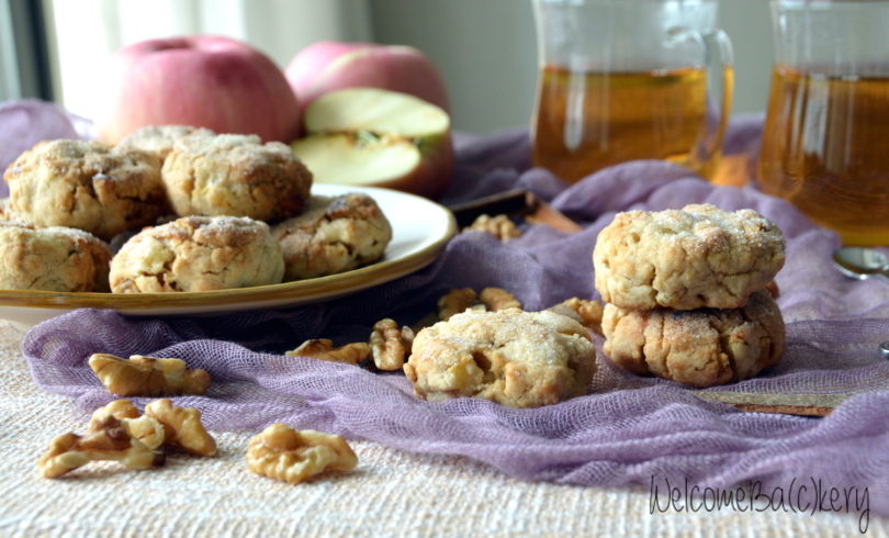 Apple and walnuts cookies