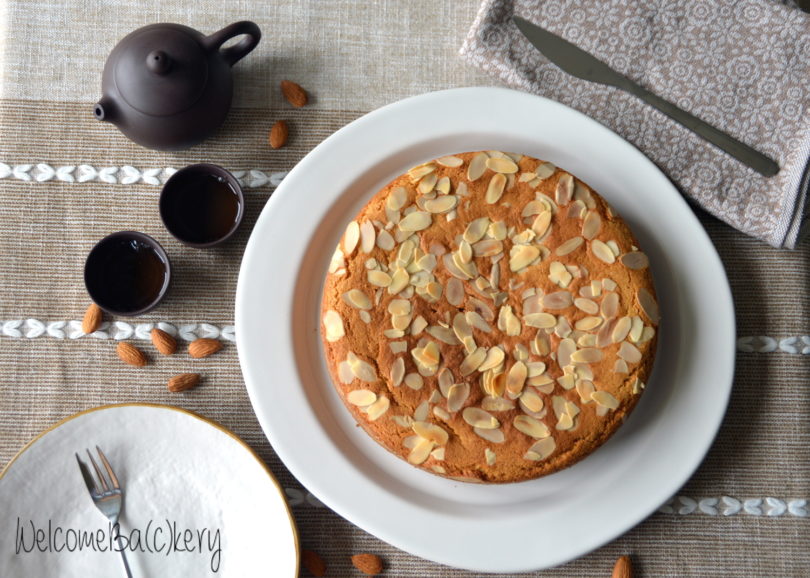 Wholewheat cake with almonds