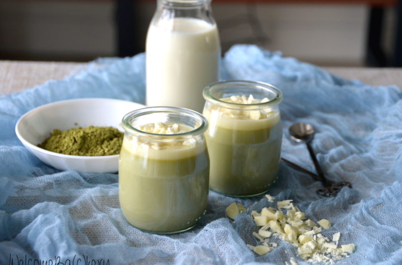 Panna cotta al tè matcha e cioccolato bianco