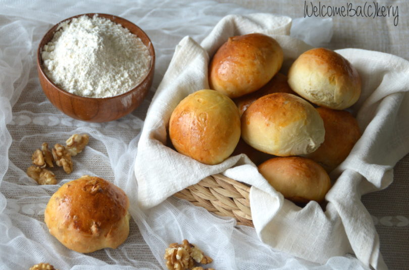 Soft little loaves, with walnuts