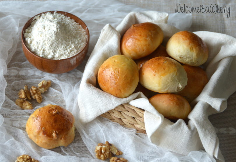 Soft little loaves, with walnuts