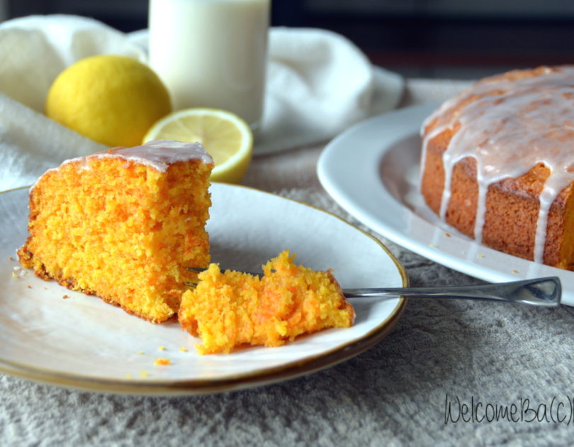 Carrot cake with coconut