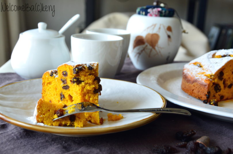 Pumpkin and raisin cake