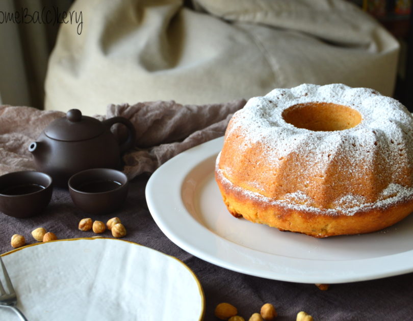 Ciambella con nocciole e ricotta